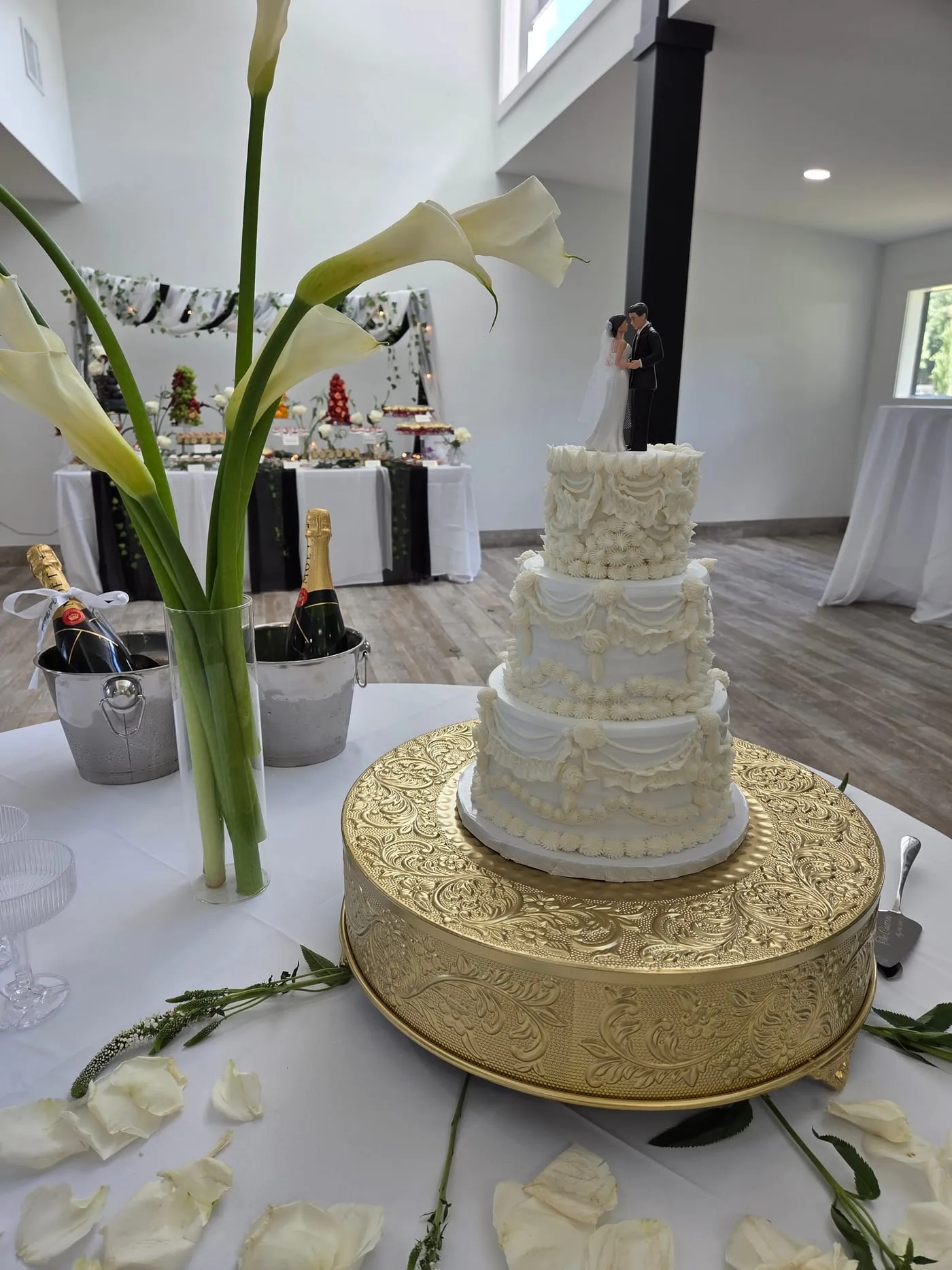 Tiered wedding cake